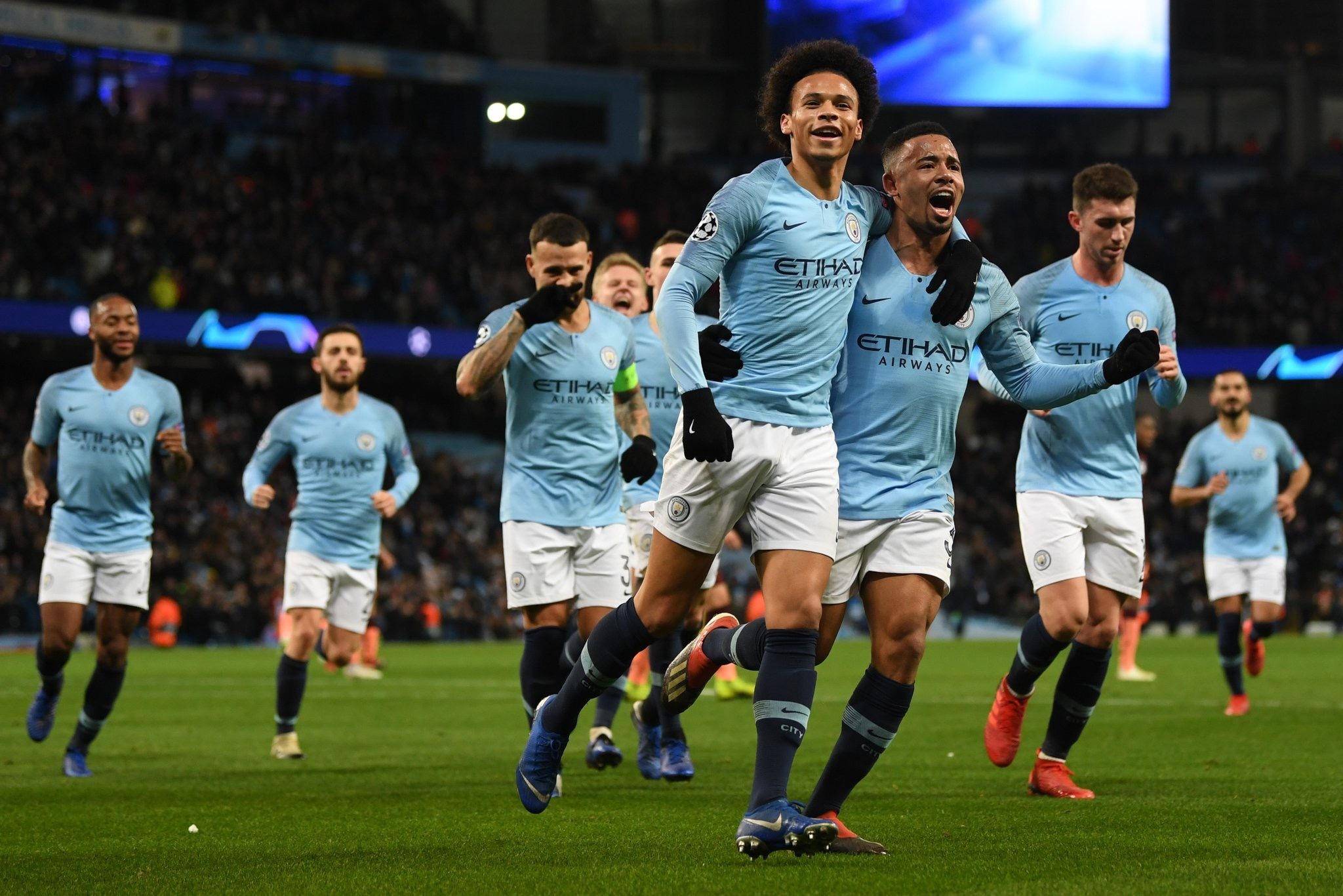 面临一个强 面临一个强