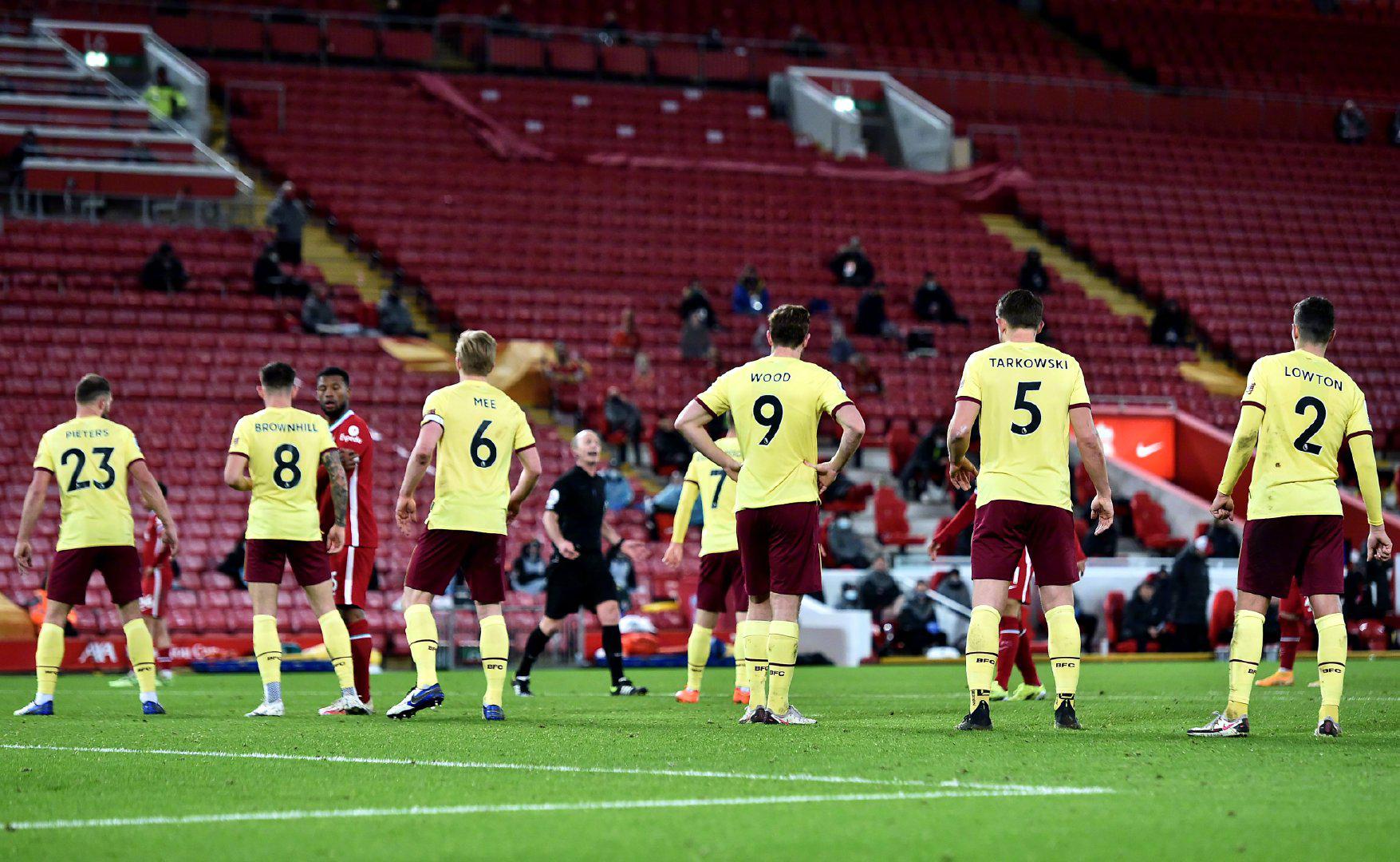 球员变动以 球员变动以